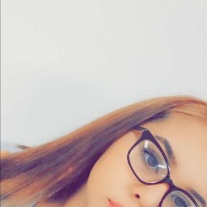 Meet your Posher, Ariana